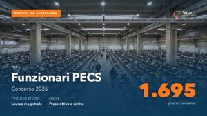 Grande aula d'esame con postazioni informatiche per un concorso pubblico